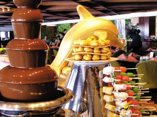 厉害了我的哥!巧克力喷泉出现在君临天下了!!!